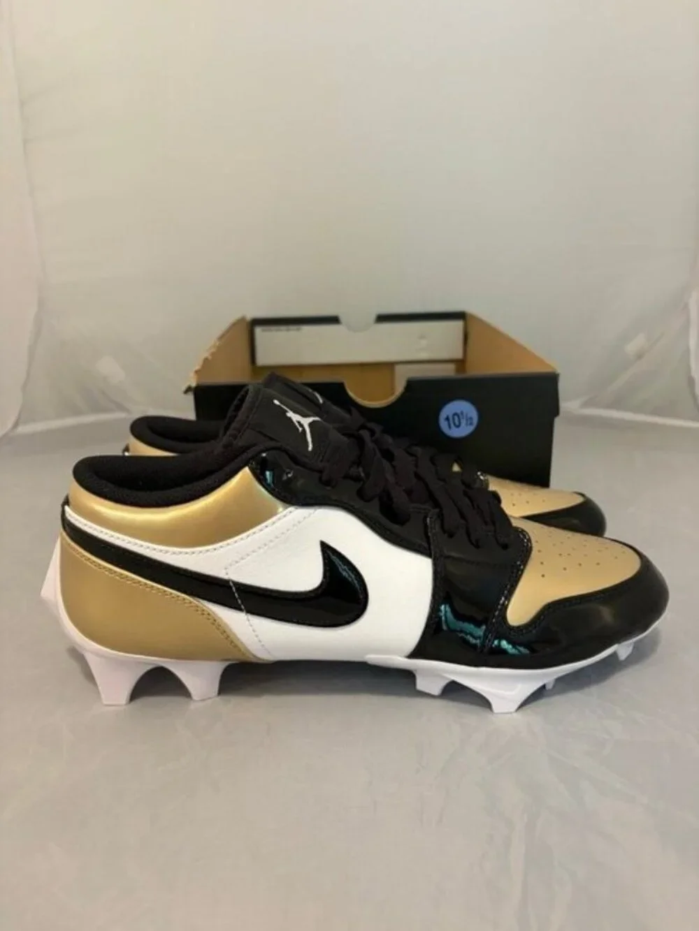 Jordan 1 low TD gold toe black football cleats men’s size 10.5 FJ6245 701 New